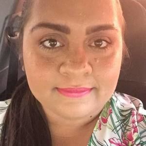 Meet your Posher, Esmeralda